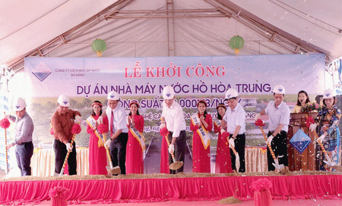 Nhà máy nước hồ Hòa Trung